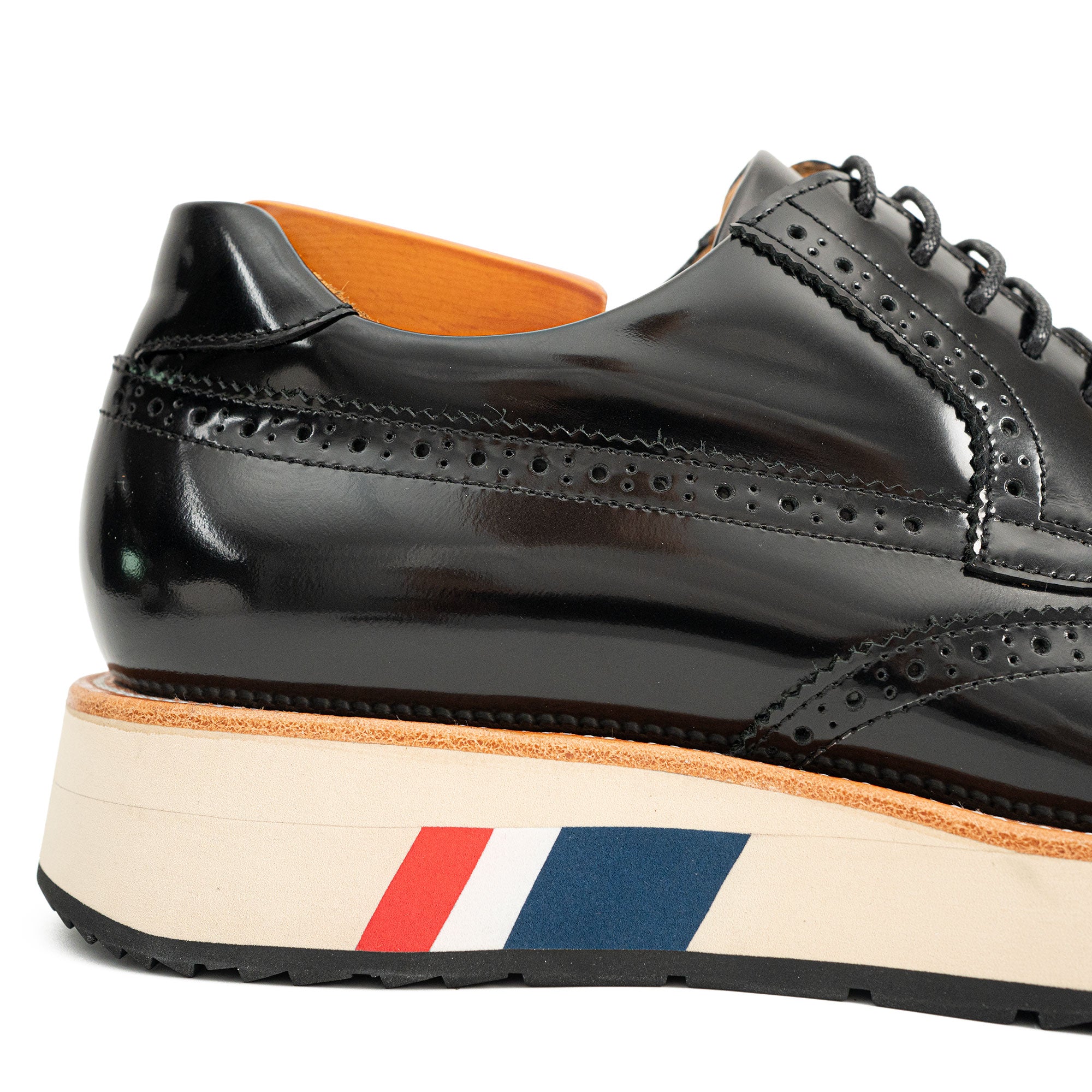 Zapatos derby formales de piel de becerro con suela gruesa color café