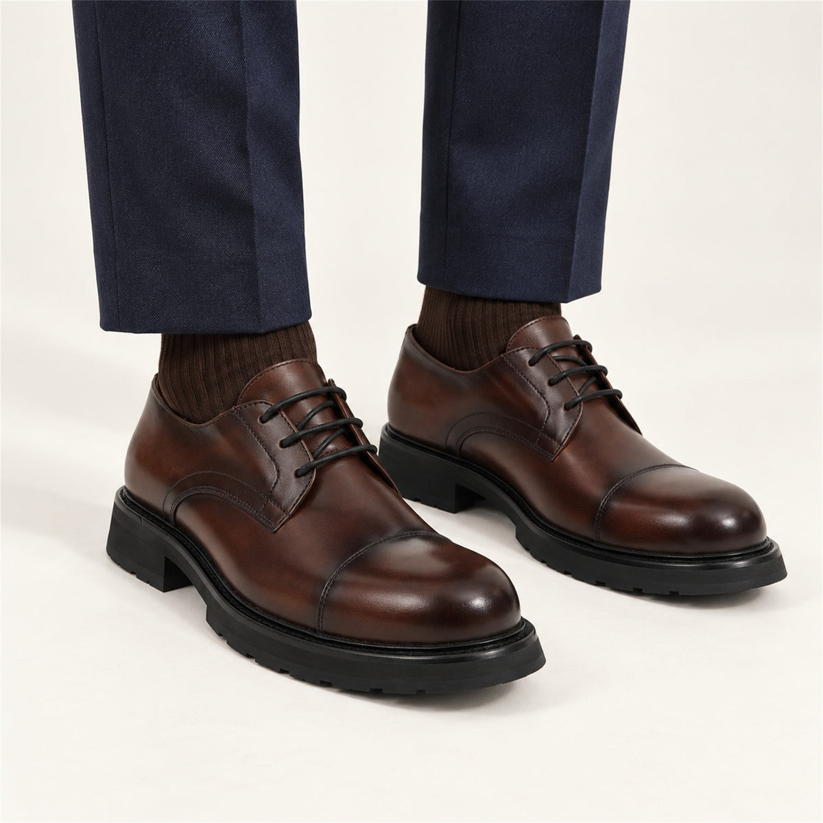 DIVINCH 6501C coffee calfskin cap-toe Derby shoes - 00 on foot