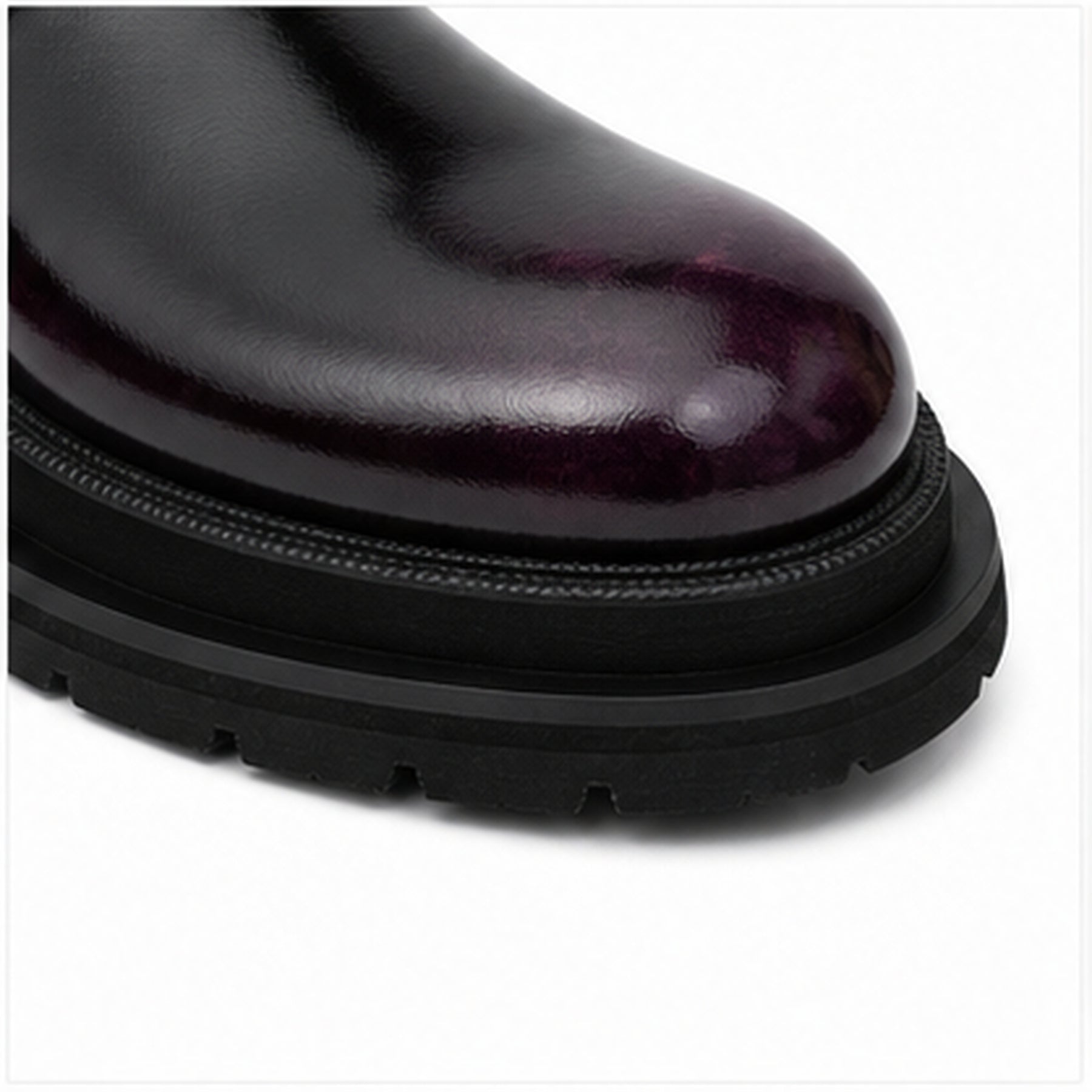 DIVINCH 8221KC-H black purple derby shoe toe finish and lug sole detail