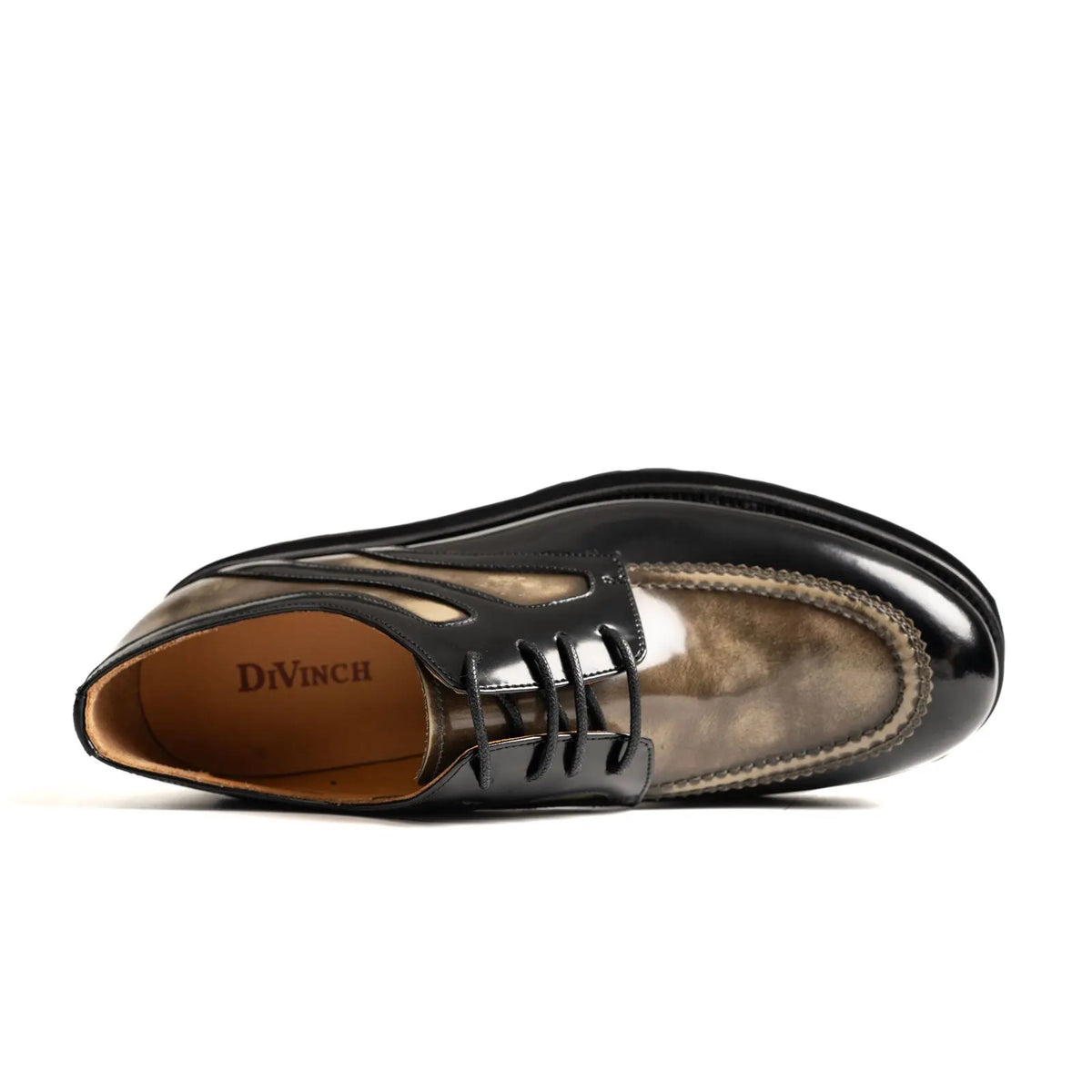 Antique Gold Polished Moc-Toe Lug Derby Divinch