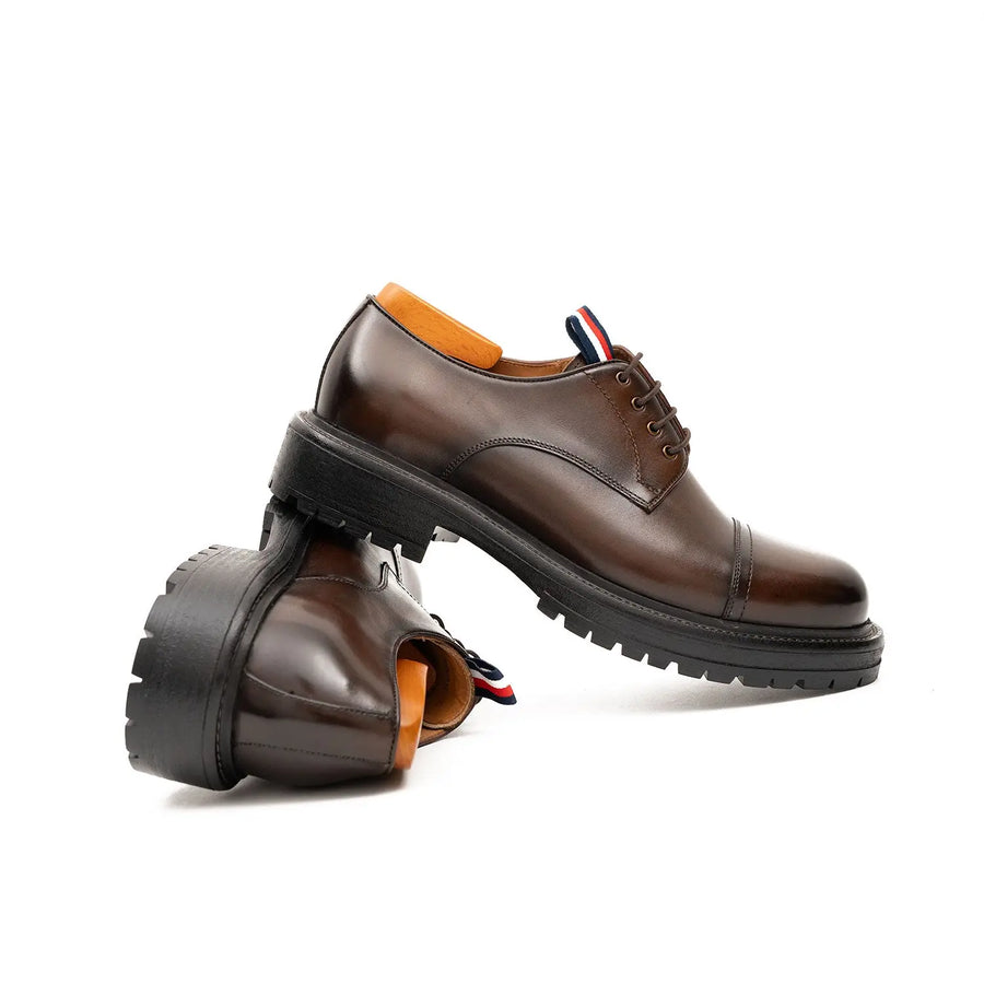 Derbys Cognac com Bico para Homem em Couro de Bezerro