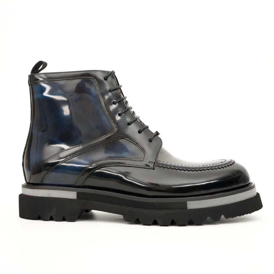 Patentleder-Schnürstiefel in Schwarz und Blau