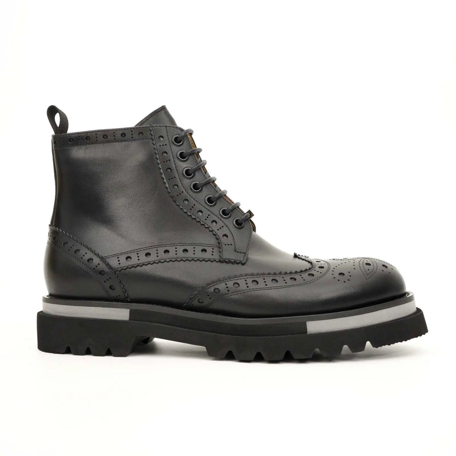 Stivaletti stringati brogue neri