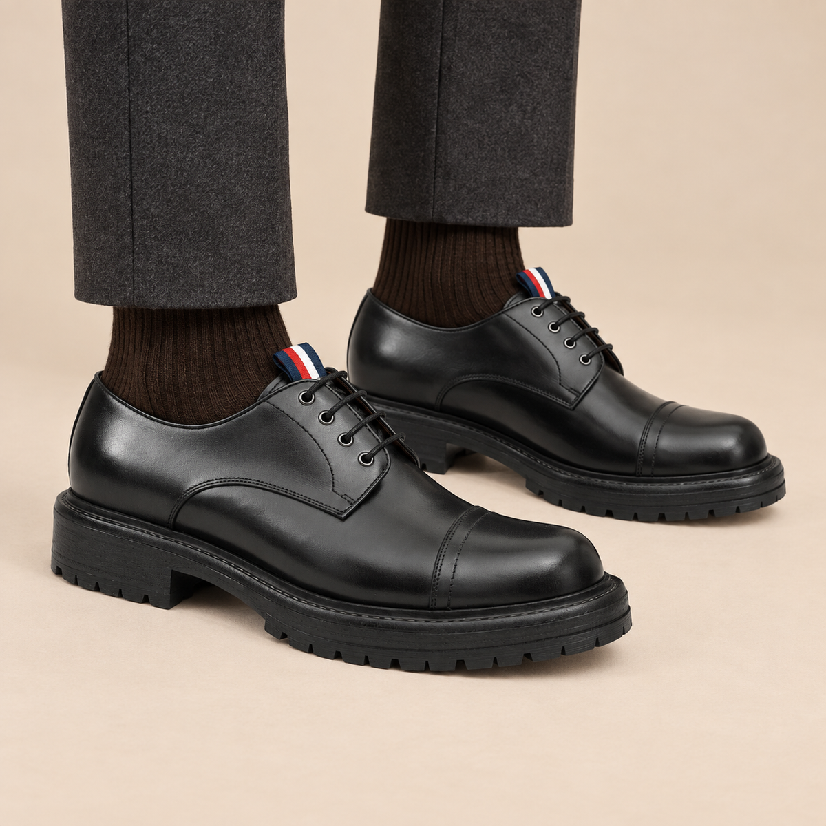 Black Cap-Toe Derby Shoes with Pull Tab — DIVINCH hero image