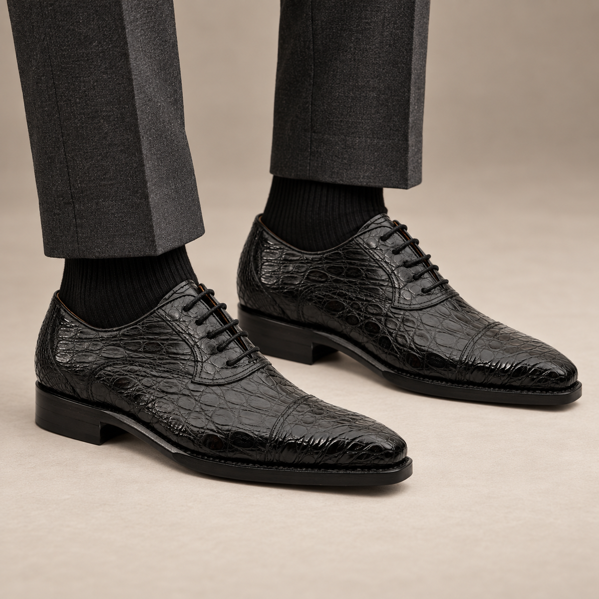 Black Textured Cap-Toe Oxford Shoe DIVINCH