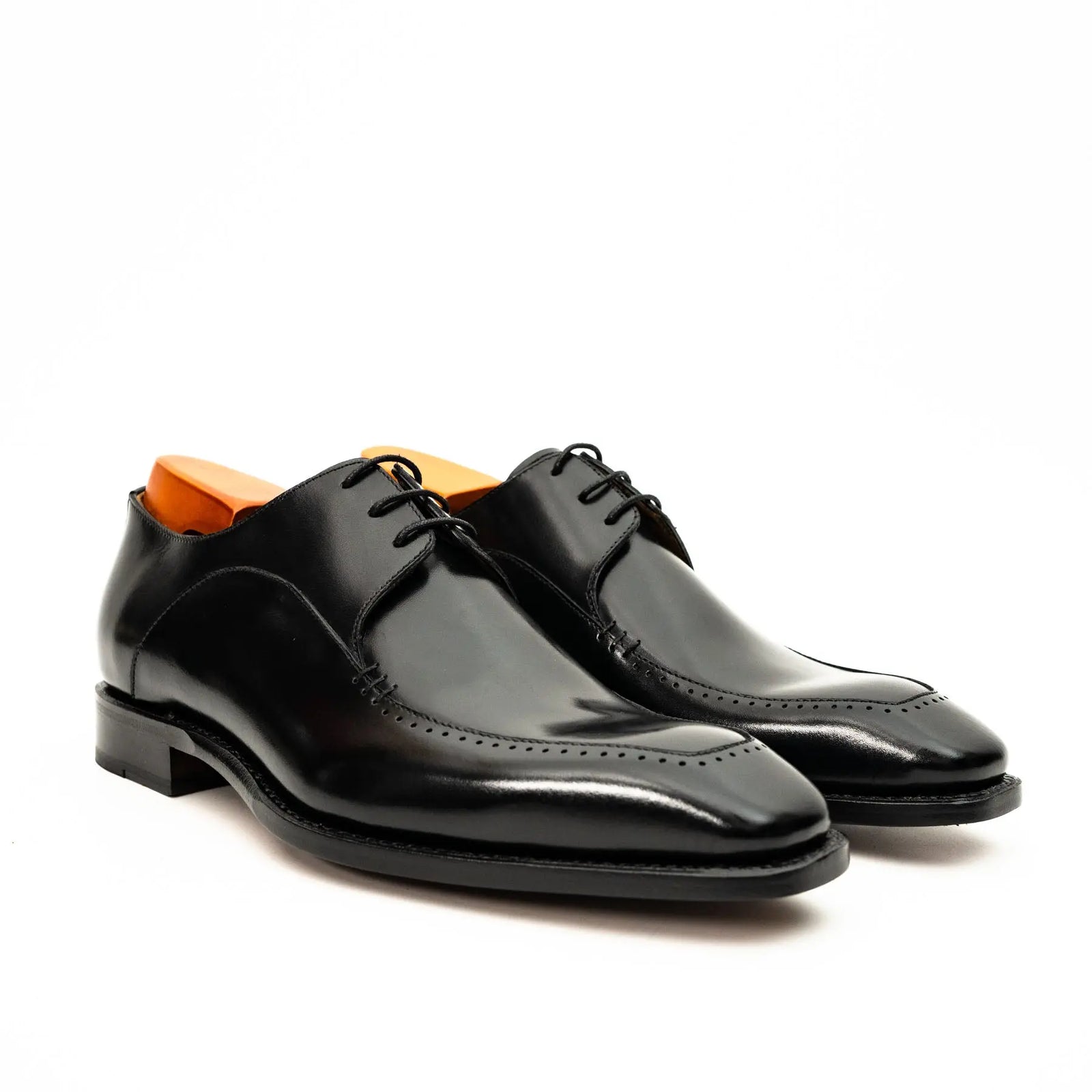 Black Chiseled Goodyear Oxford Shoe DIVINCH