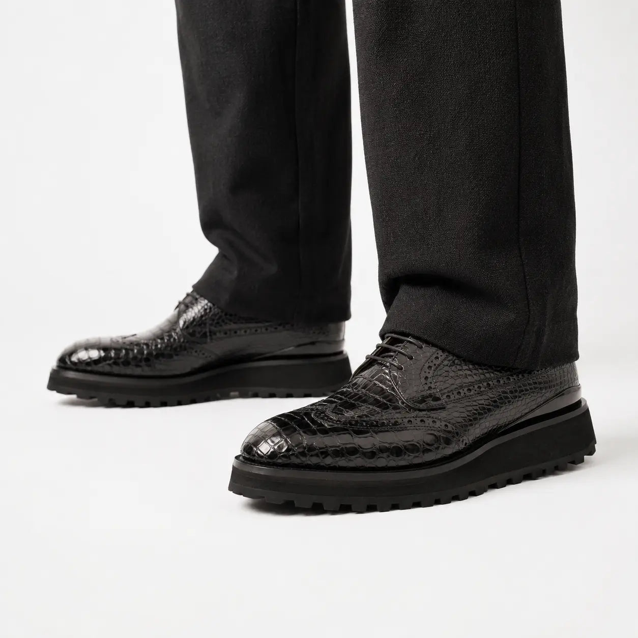 Derby Brogue in pelle di coccodrillo nero