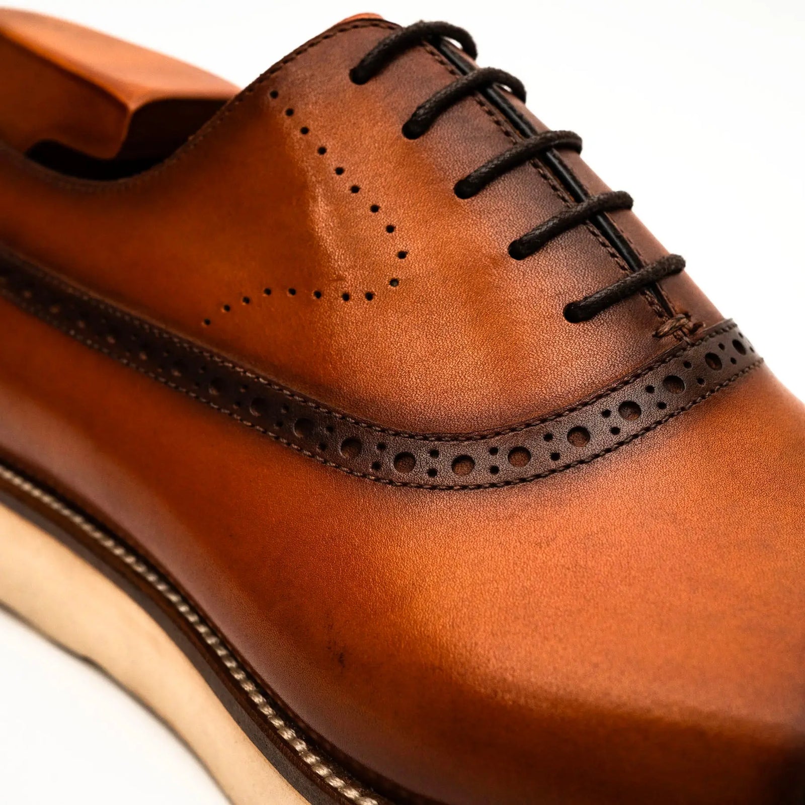 Black Crocodile-Textured Oxford DIVINCH