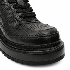 Sneaker con plateau nero effetto coccodrillo