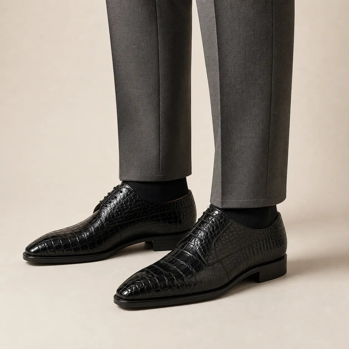 DIVINCH Black Genuine Crocodile Derby on-foot studio view