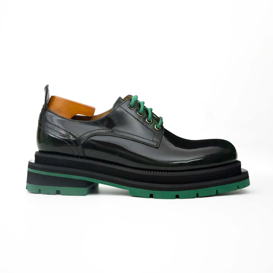 أحذية ديربي ذات نعل سميك من الجلد الأسود والأخضر