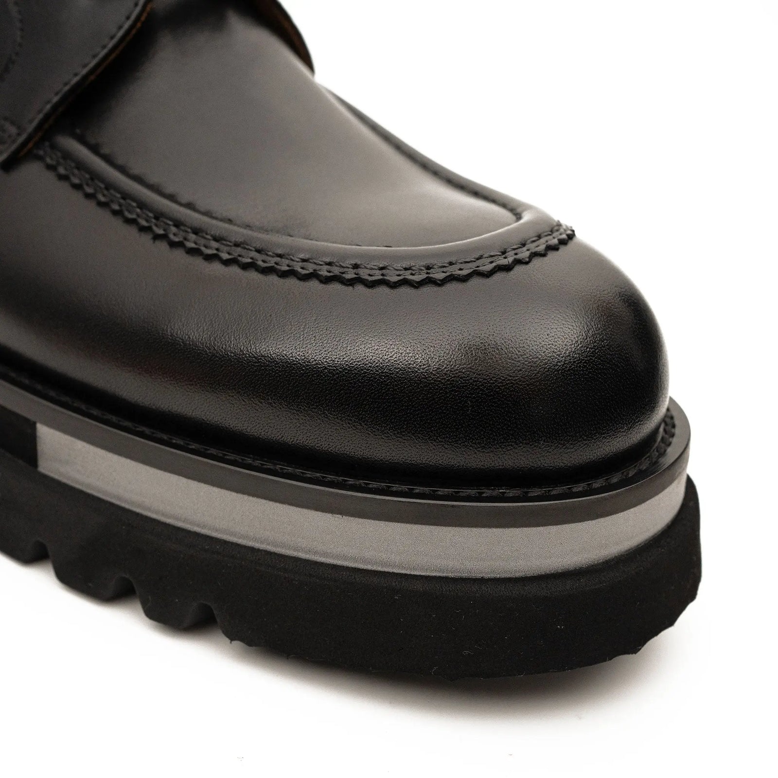 DIVINCH 6208B black leather lace-up ankle boots toe and sole detail