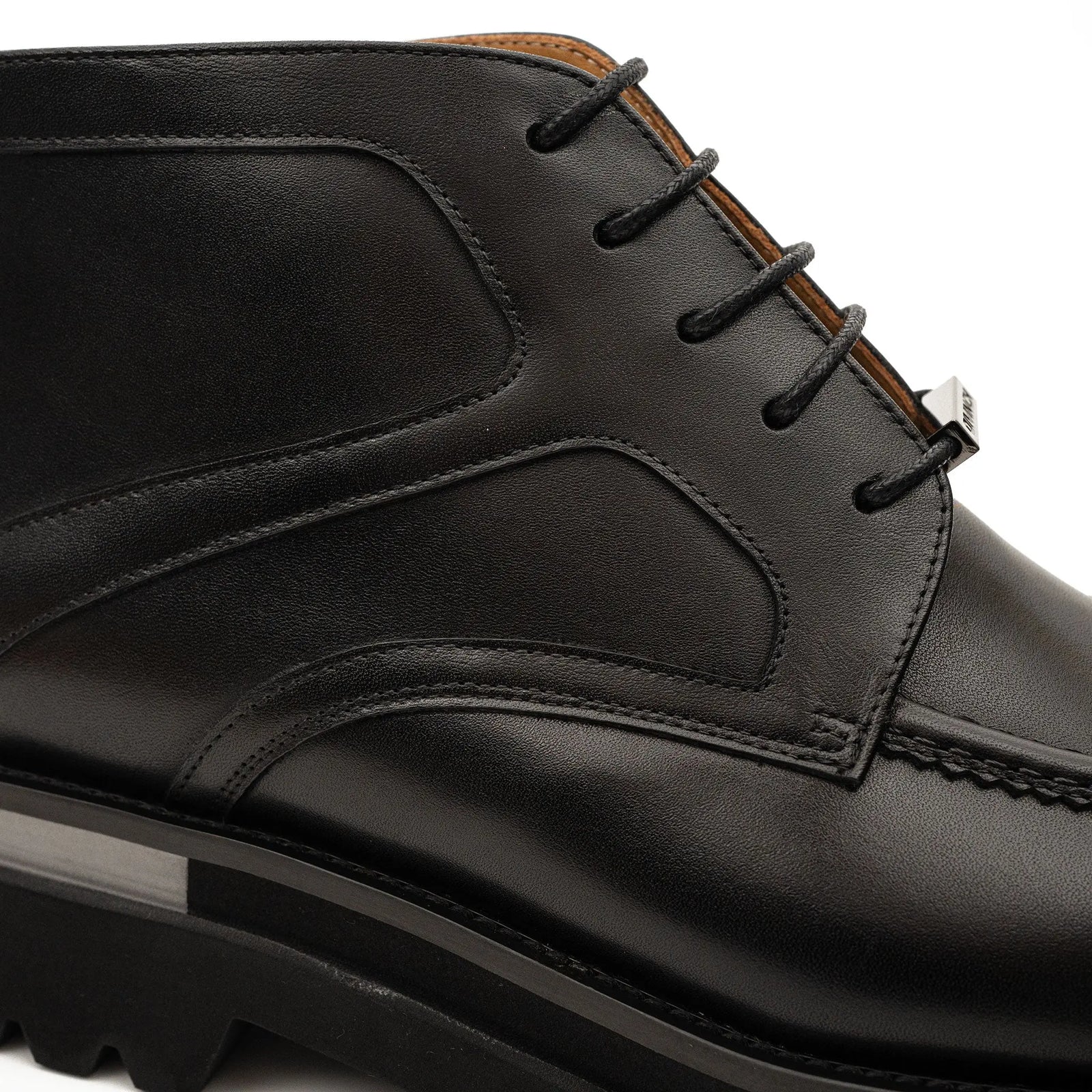 DIVINCH 6208B black leather lace-up ankle boots upper and stitching detail