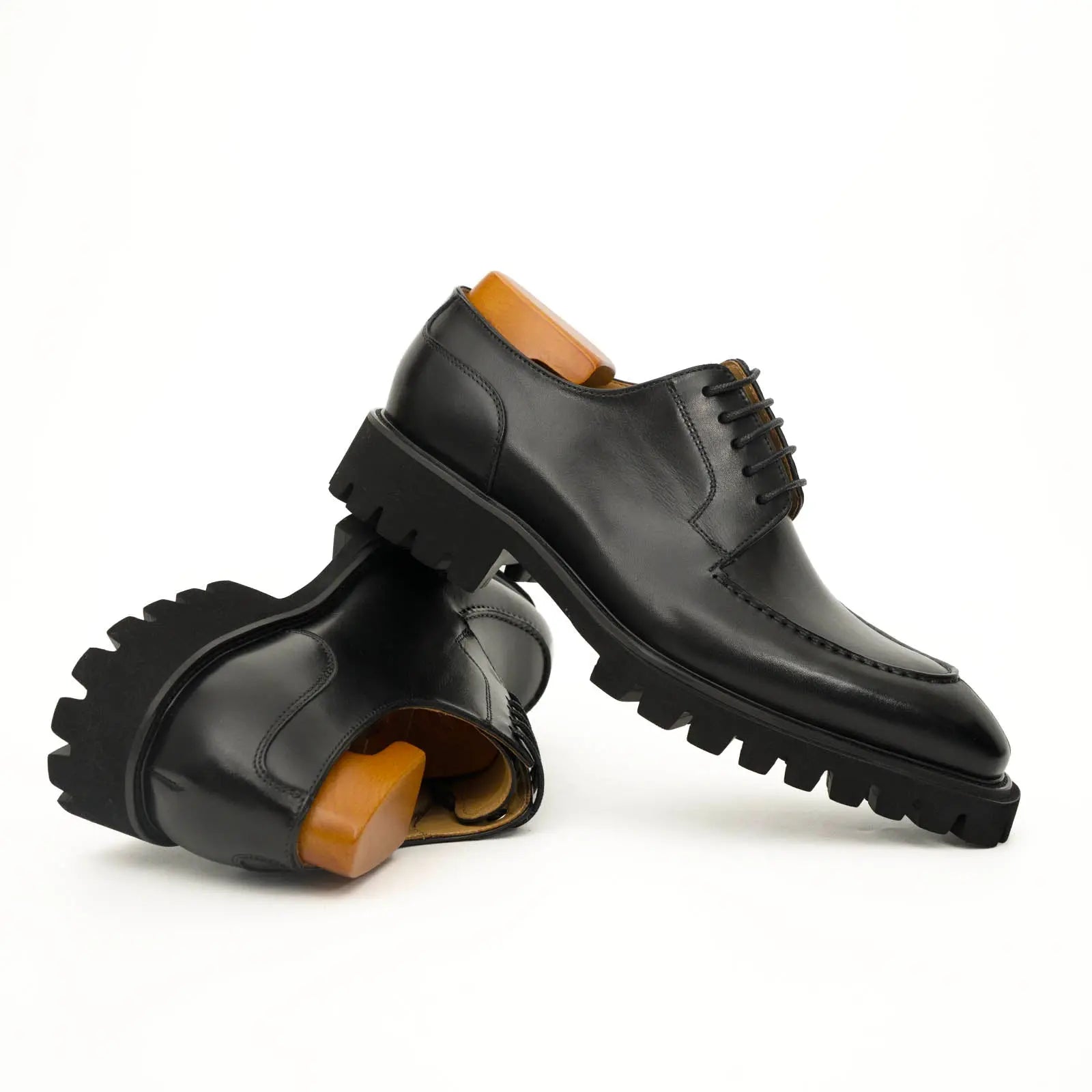 Black Lug Sole Apron Derby Divinch