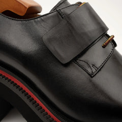 DIVINCH 5037B black lug sole strap shoes upper detail