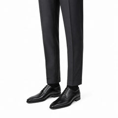 Oxford con medallón negro