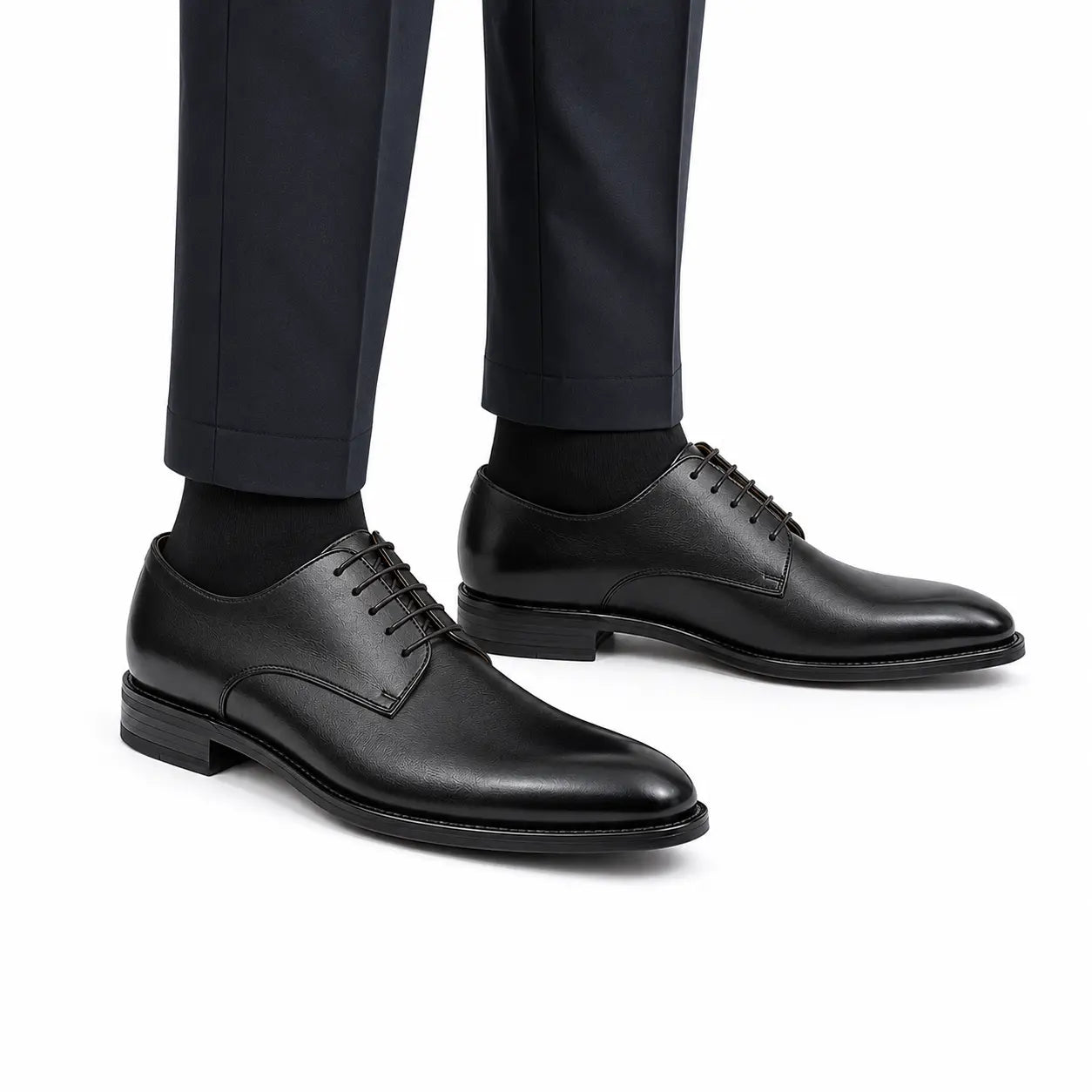 Black Minimalist Derby DIVINCH