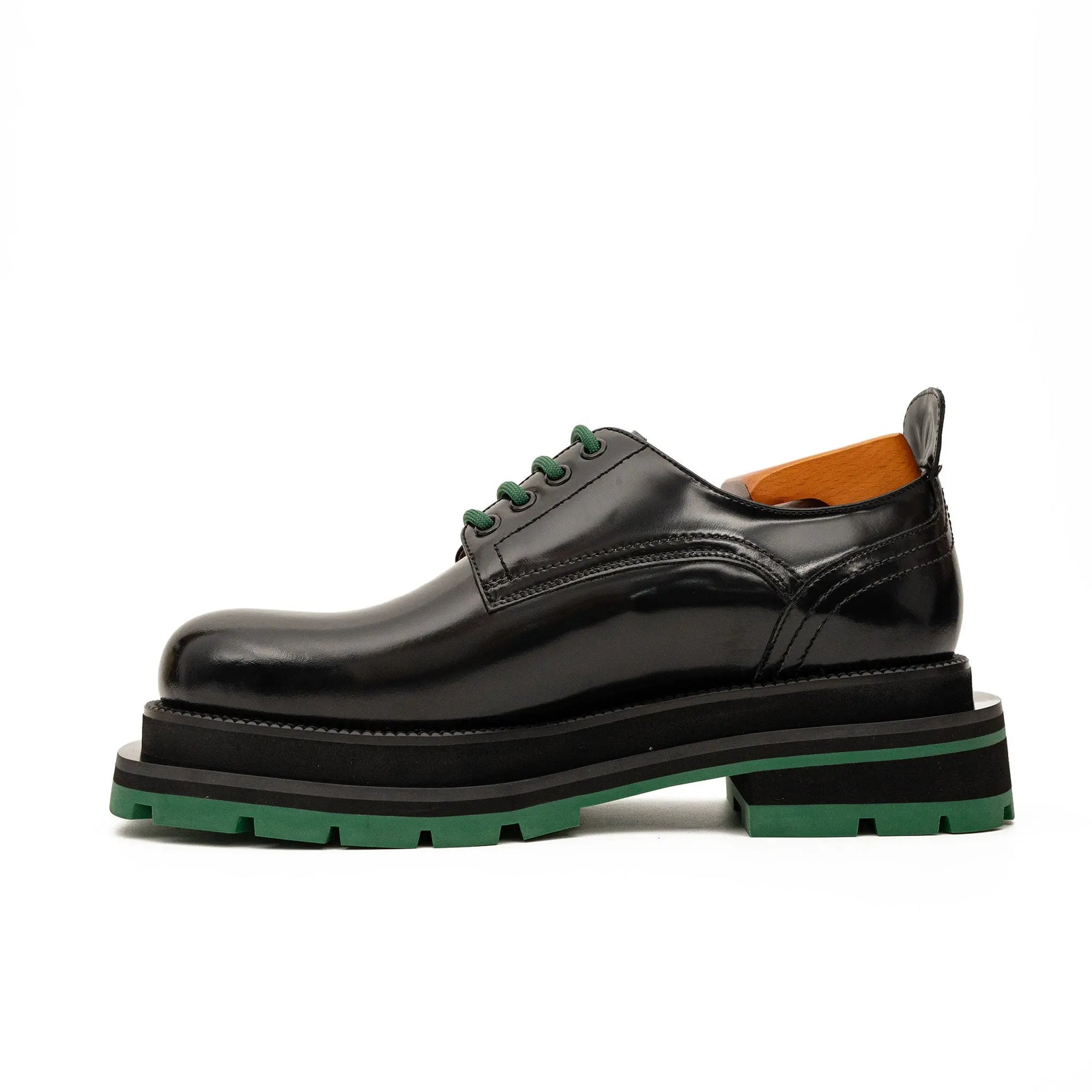 DIVINCH 8222KB-L black derby shoe opposite side profile with green lug sole
