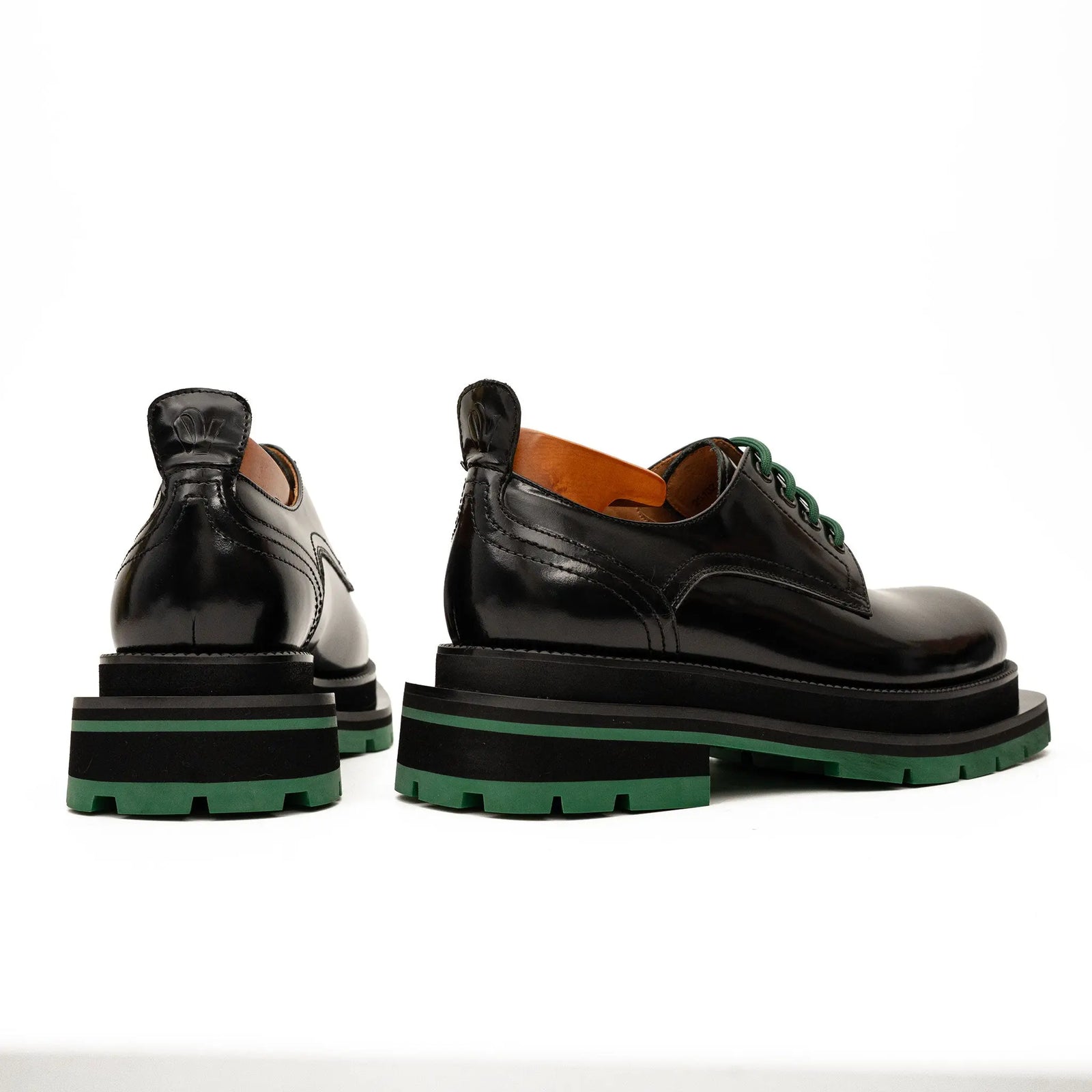 DIVINCH 8222KB-L black derby shoes rear and side view with green lug sole
