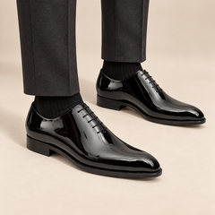 Black Plain-Toe Oxford Shoes with High-Gloss Finish