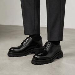 DIVINCH black polished lug sole derby shoes on foot