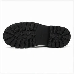 DIVINCH 8221KC-H black lug outsole tread detail