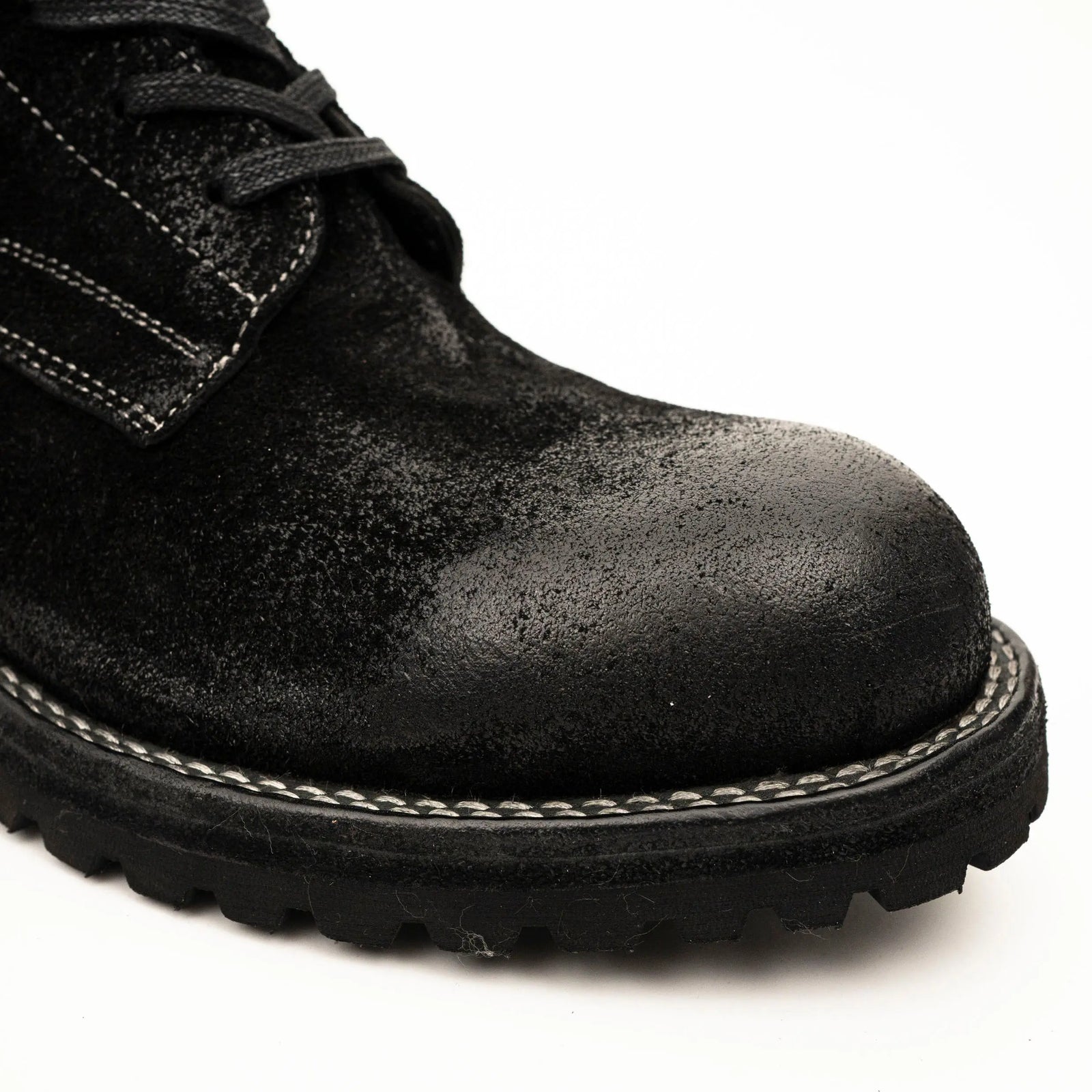 DIVINCH 5002B black lace-up boots toe and welt detail
