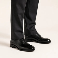 DIVINCH Black Textured-Panel Oxford Shoe — on-foot studio view