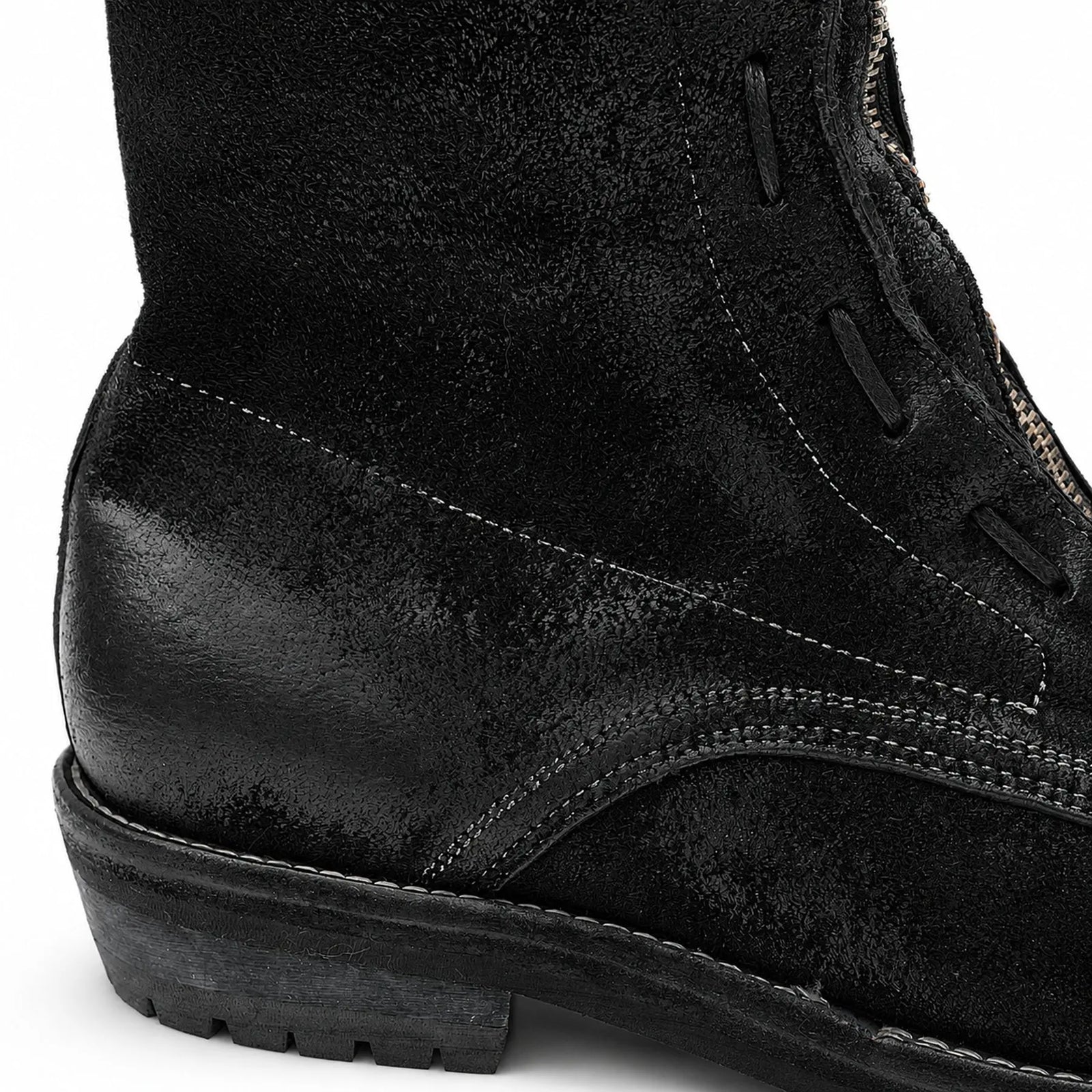 DIVINCH 5001B black textured boot heel and stitching detail