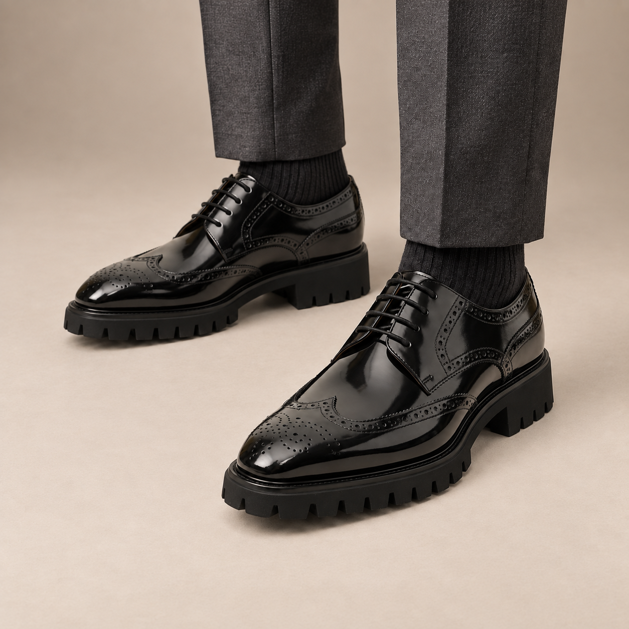 DIVINCH 6767B black wingtip Derby shoes with lug sole on foot