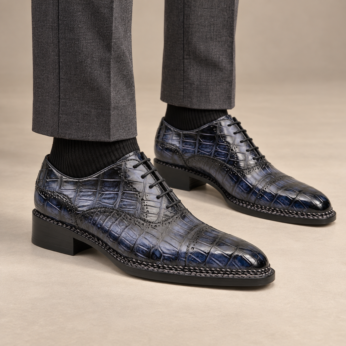 Dark Blue-Purple Textured Cap-Toe Lace-Up Dress Shoe — DIVINCH hero image