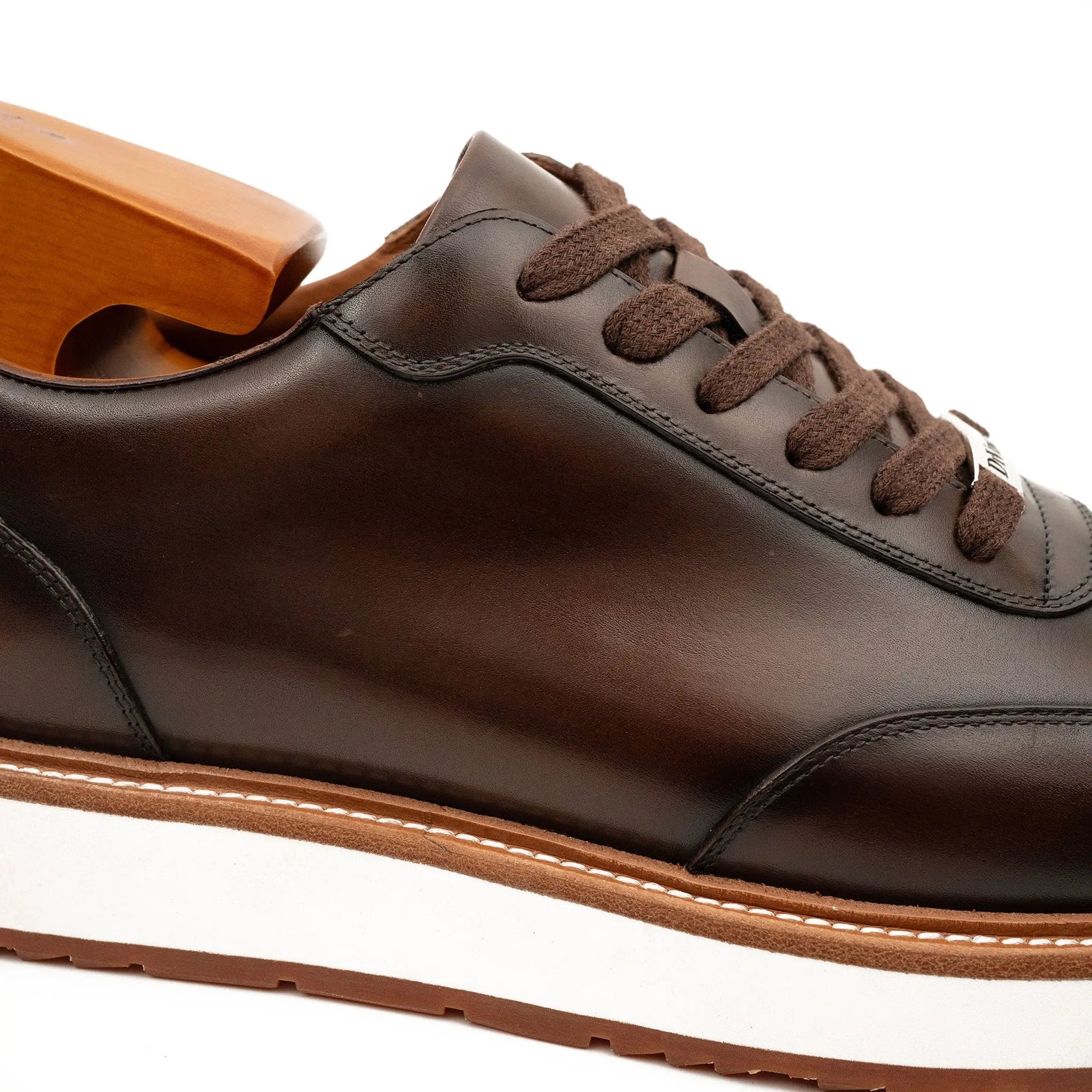 DIVINCH 6301A brown lace-up shoes upper and side detail