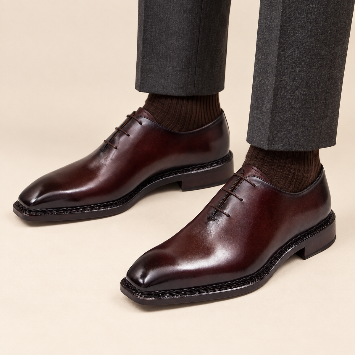 Deep Reddish Brown Square-Toe Oxford Shoes with Glossy Finish