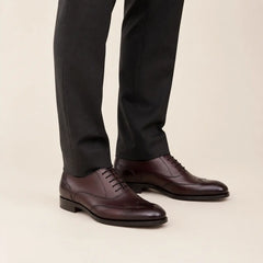 DIVINCH Burgundy Calfskin Oxford — on-foot studio view
