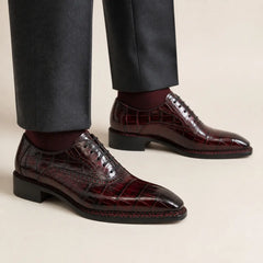 DIVINCH burgundy crocodile Oxford on foot — warm studio side profile
