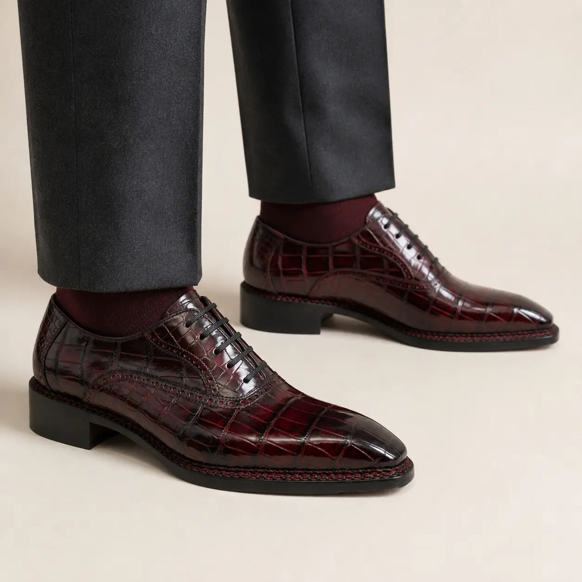 DIVINCH burgundy crocodile Oxford on foot — warm studio side profile