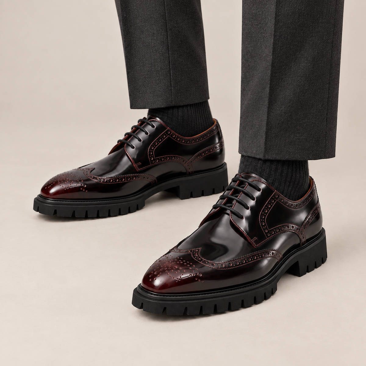 DIVINCH 6767C dark burgundy wingtip Derby shoes with lug sole on foot