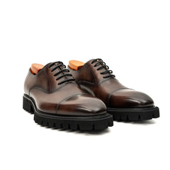 Oxfords à semelle crantée marron poli
