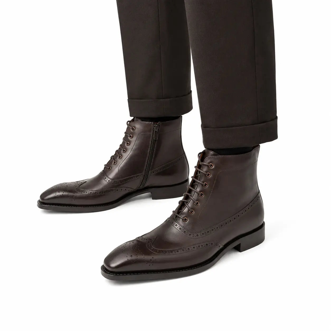 Stivali stringati in pelle brunita