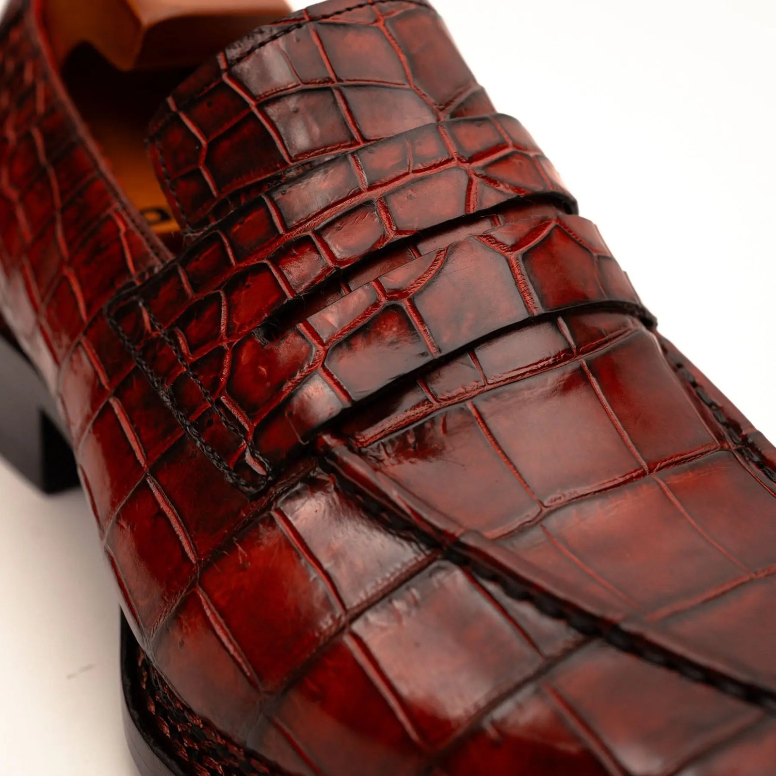 Burnished Red Crocodile Loafer DIVINCH