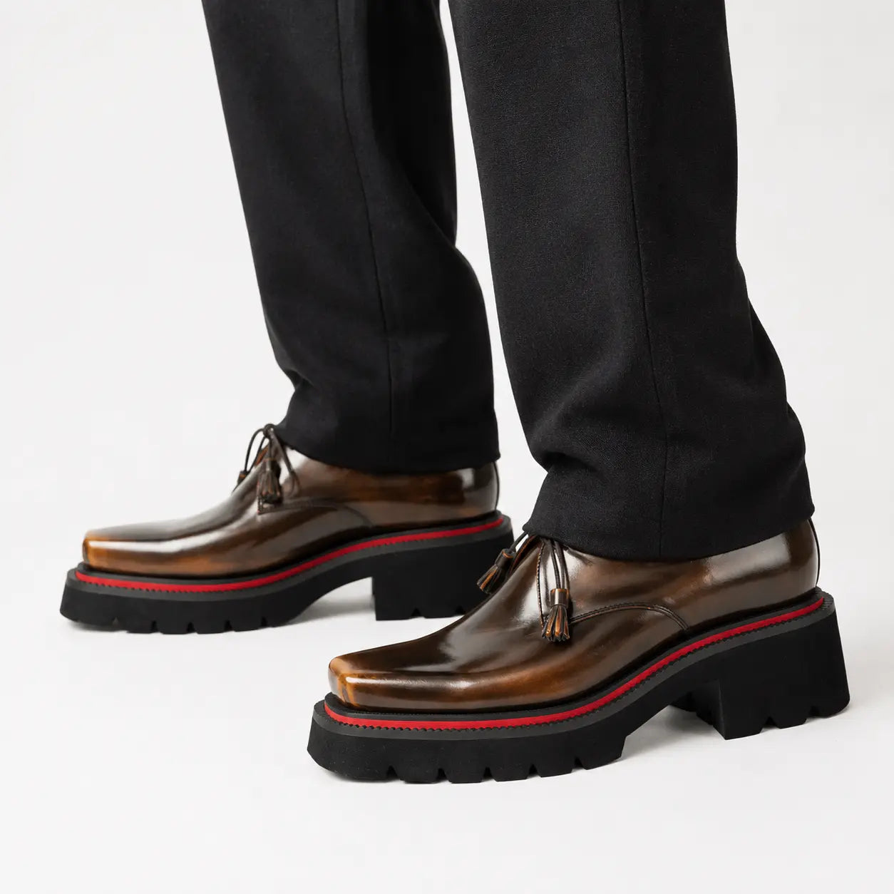 Gebürsteter Square-Toe Lug Derby