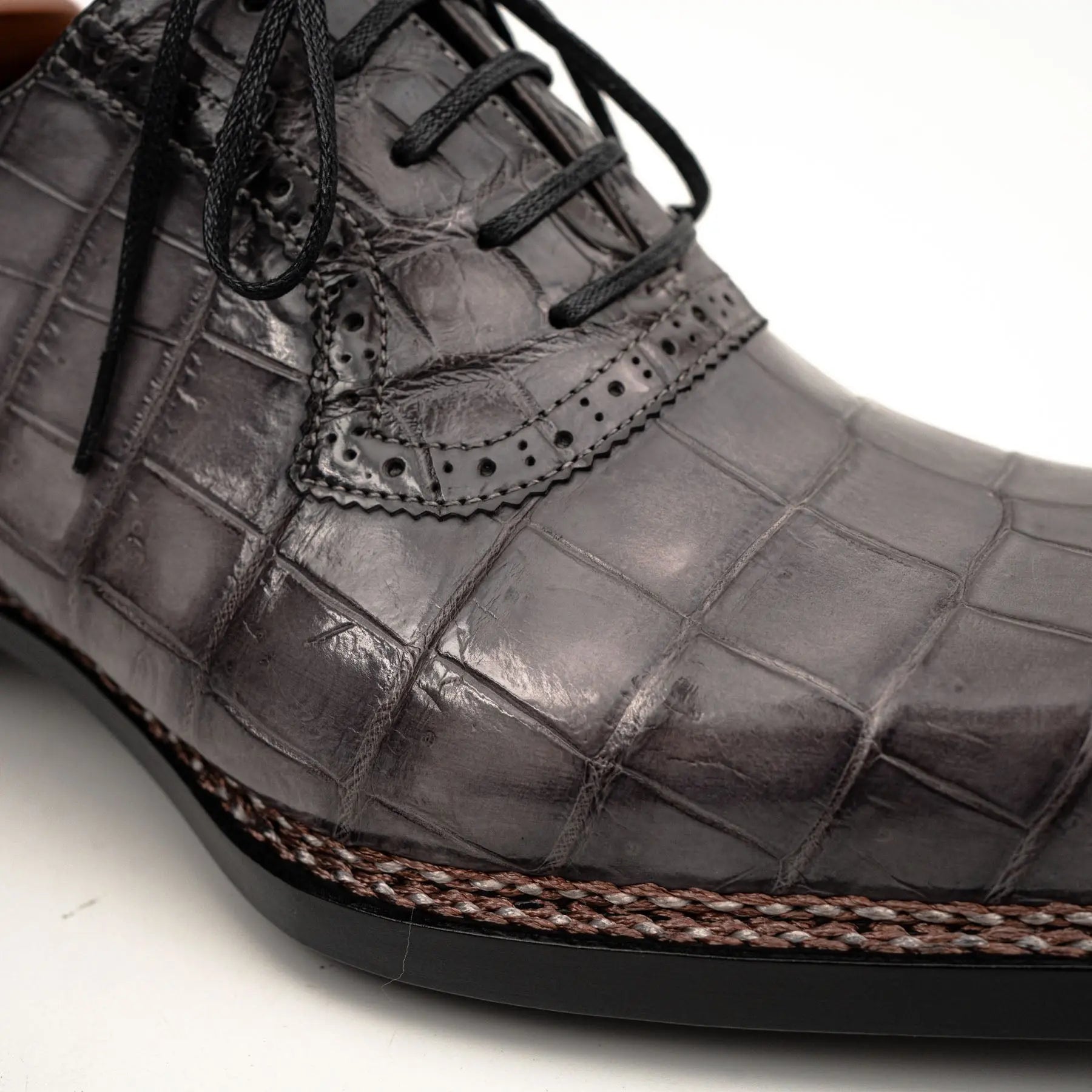 Sneaker Plataforma de Crocodilo Pastel