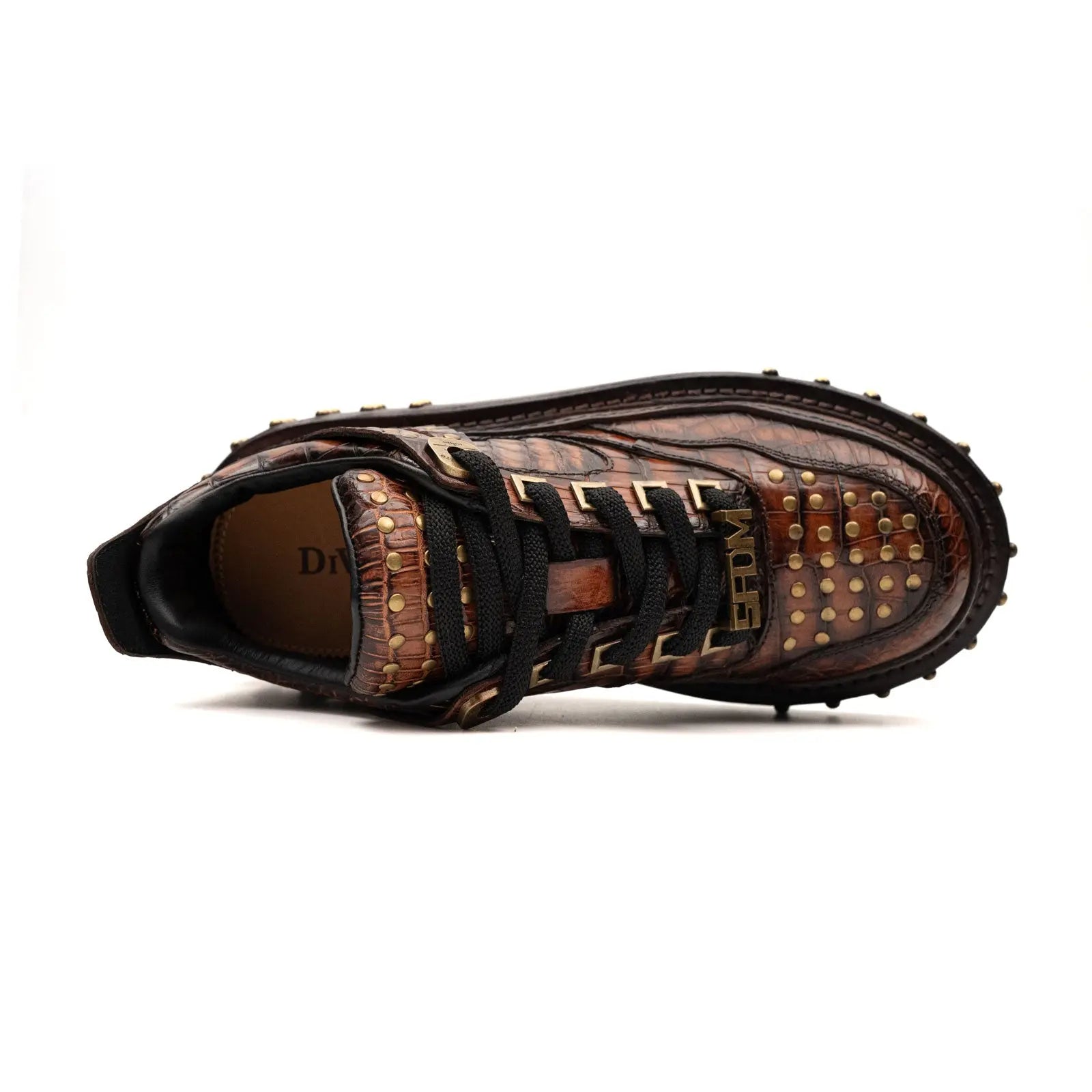 أحذية رياضية منصة مزينة بجلد تمساح النيل بلون الكونياك