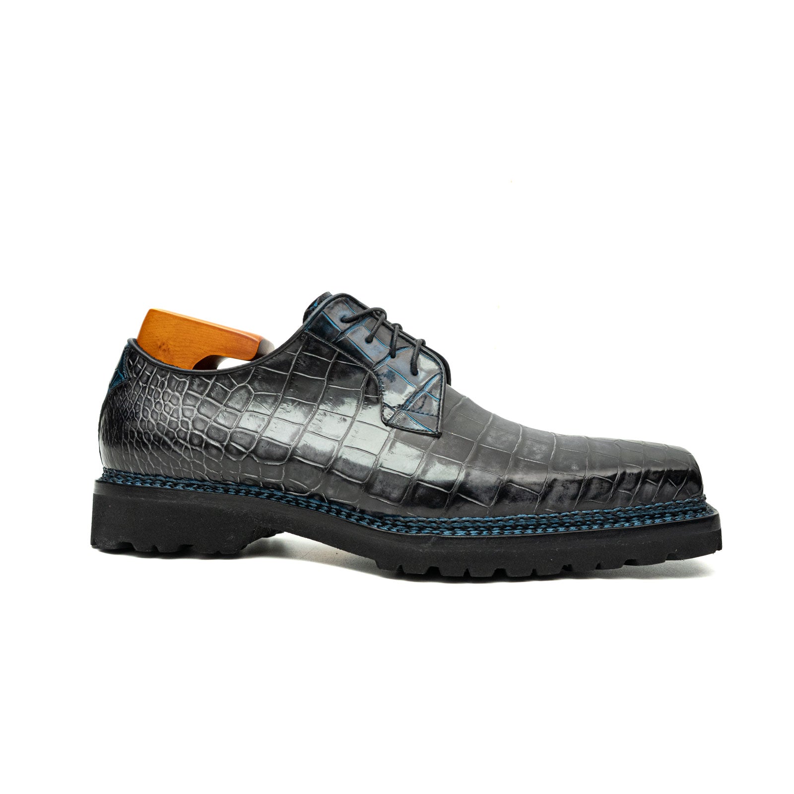 Scarpe Derby con cucitura norvegese e texture in coccodrillo