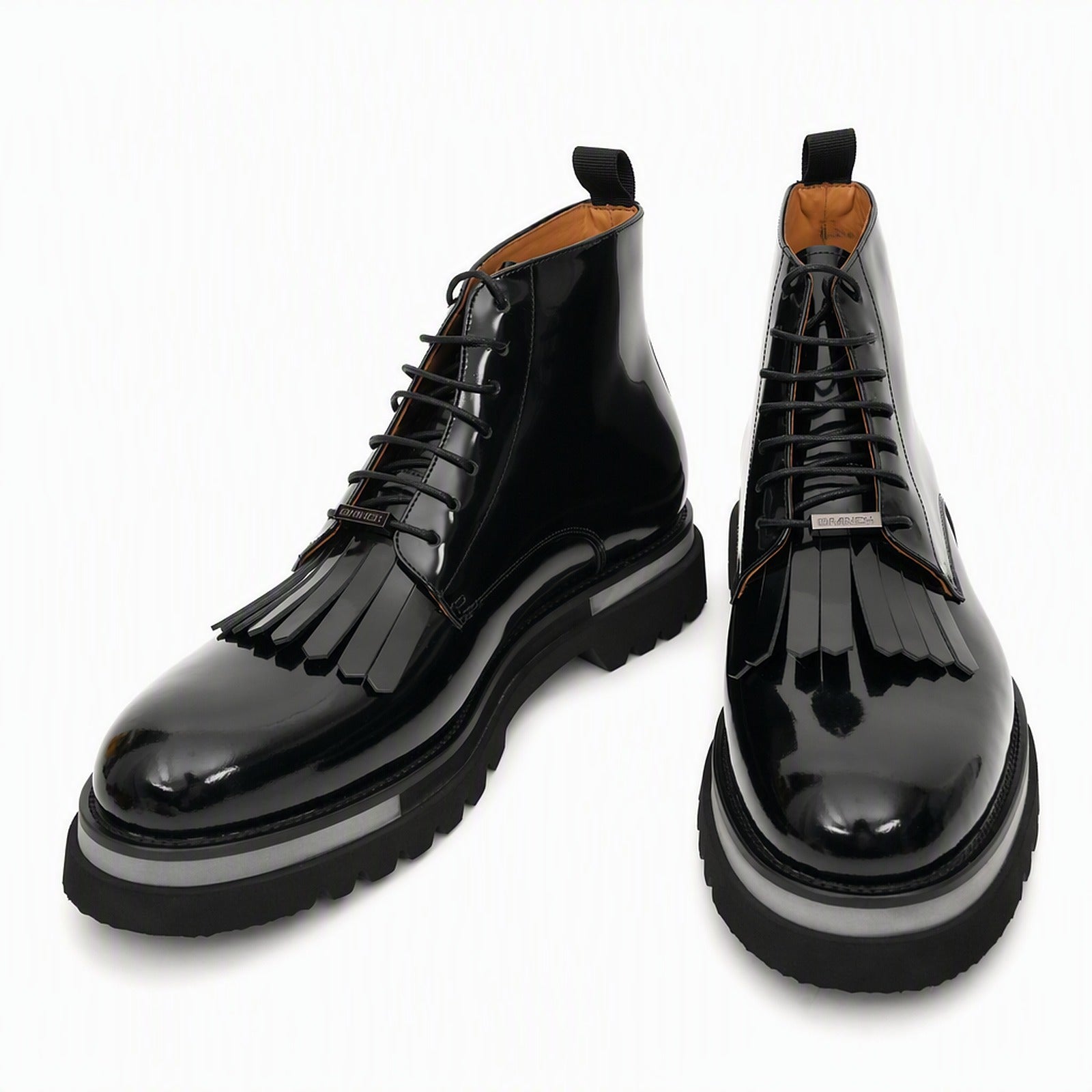 Schwarze Lackleder-Stiefel mit Fransen und Stollensohle