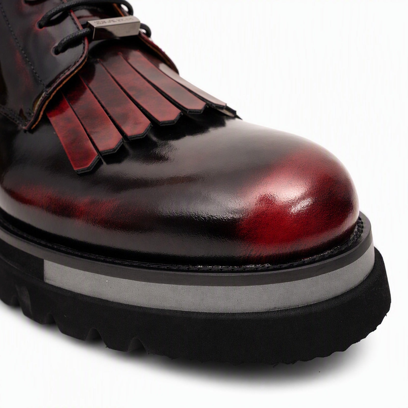 Stivaletti stringati bordeaux con frangia