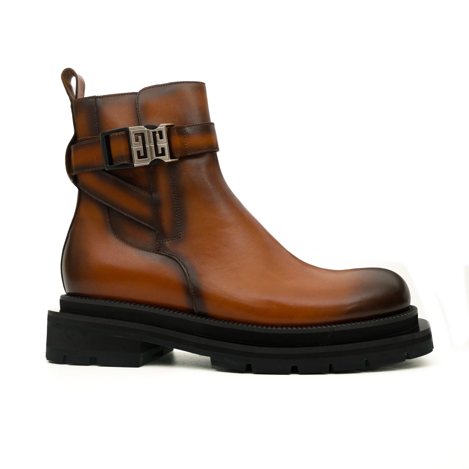 Derby-Sneaker mit polierter Cognac-Plateaufarbe