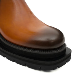 Derby-Sneaker mit polierter Cognac-Plateaufarbe