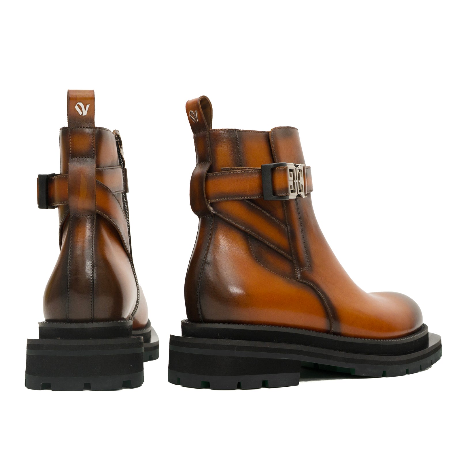 Derby-Sneaker mit polierter Cognac-Plateaufarbe
