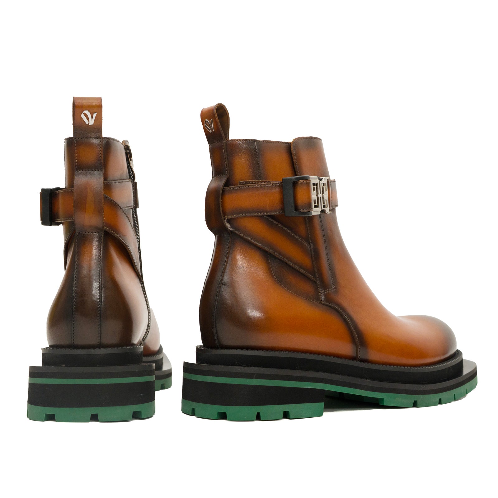Derby-Sneaker mit polierter Cognac-Plateaufarbe